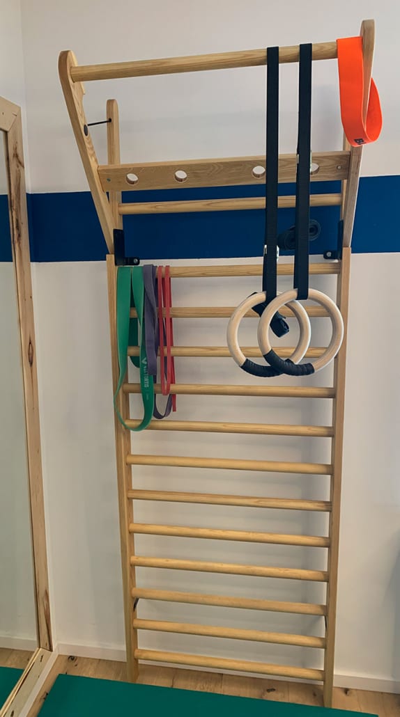 Sprossenwand für Übungen